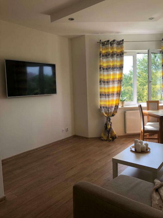 شقة وارسو  في Apartament 69 Metro المظهر الخارجي الصورة