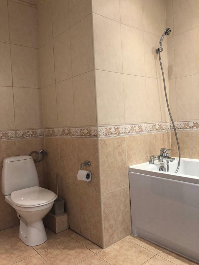 شقة وارسو  في Apartament 69 Metro المظهر الخارجي الصورة